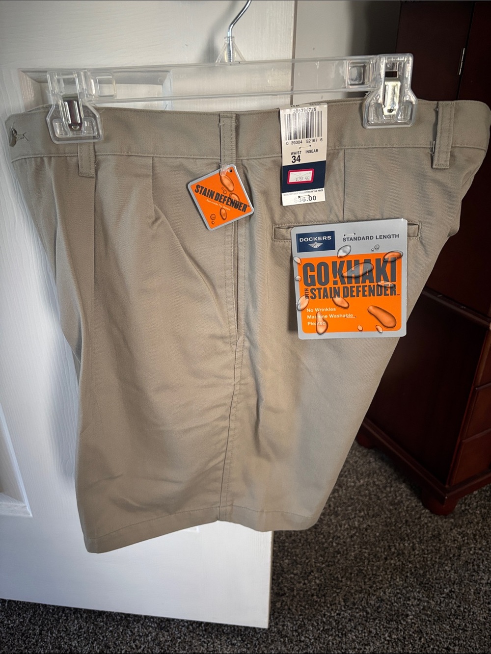 Dockers Men’s Go Khaki Stain Defender Classic Fit Khaki Shorts - New with tags!